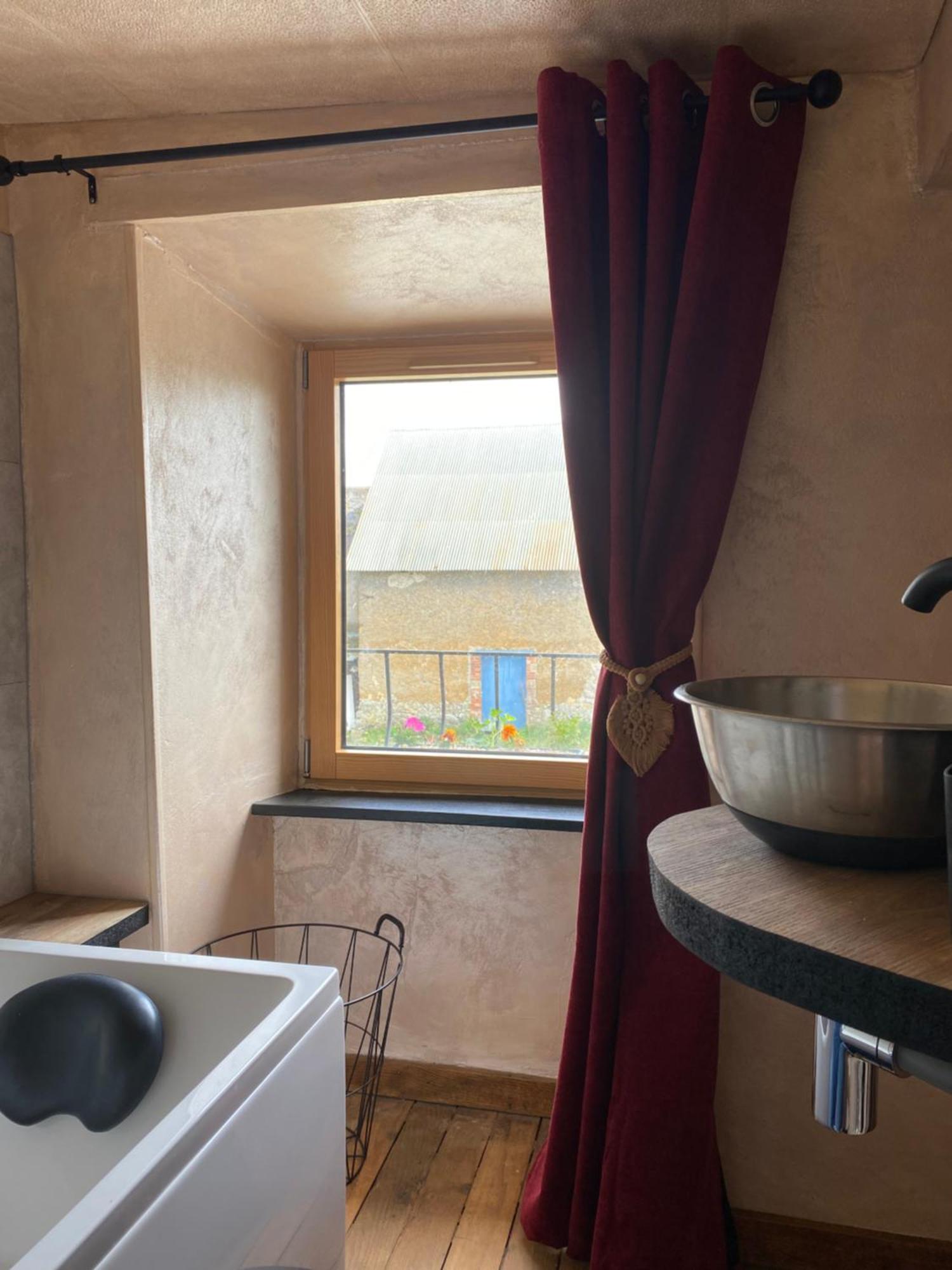 La Pautiere Bed & Breakfast Saint-Sauveur-Lendelin Exterior photo